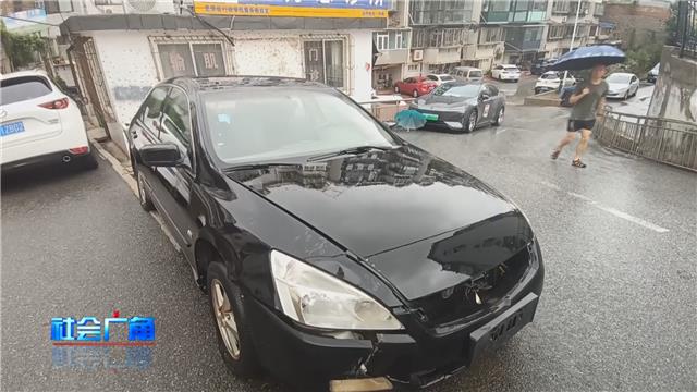 【社会广角】恼人的僵尸车，赶快挪走吧！